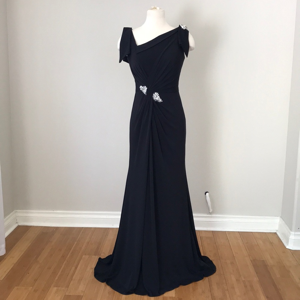 Val Stefani Black Crystal Brooch Detail Gown -4